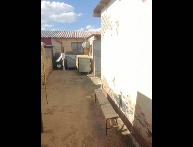 2 BEDROOM HOUSE FOR SALE IN DOBSONVILLE